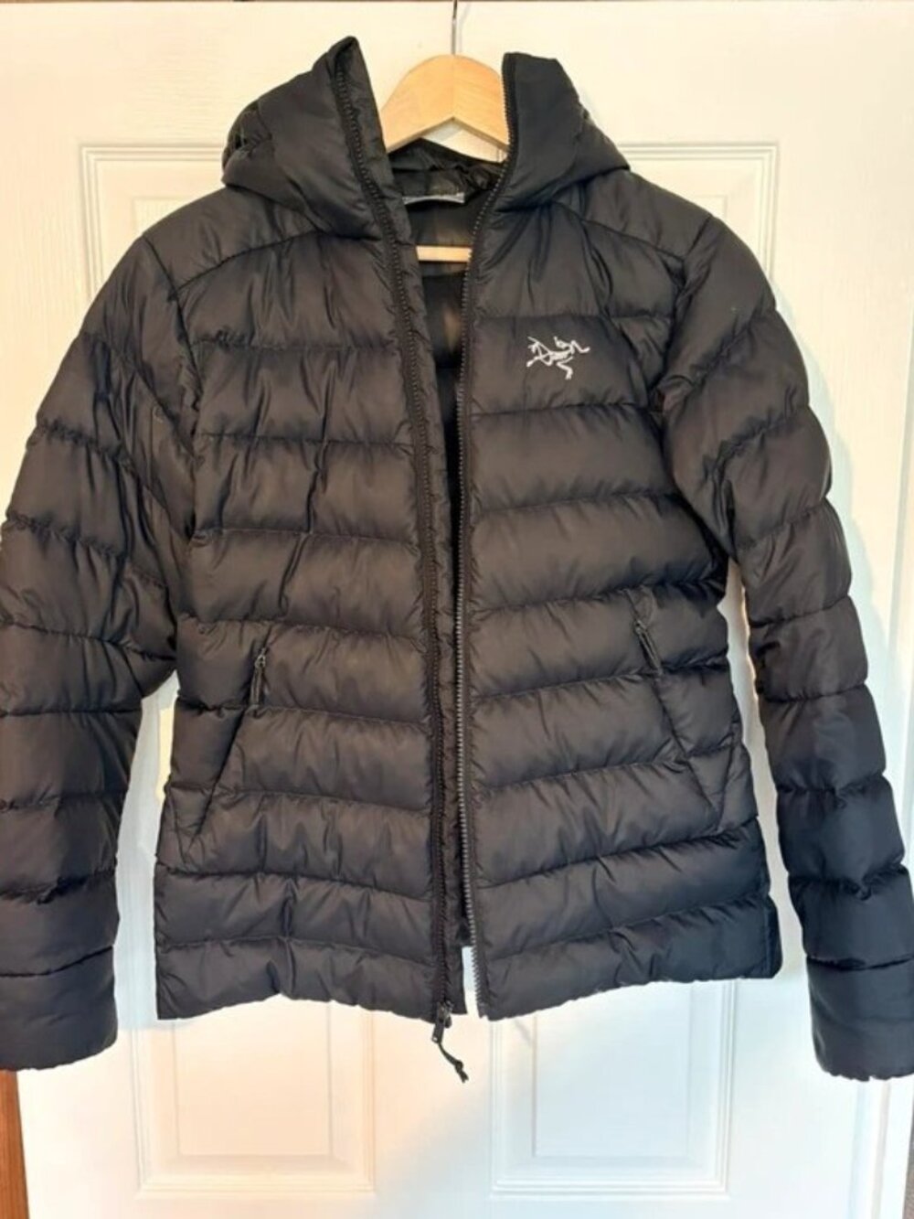 Arc’teryx Women’s Down Puffer Jacket Black Size S